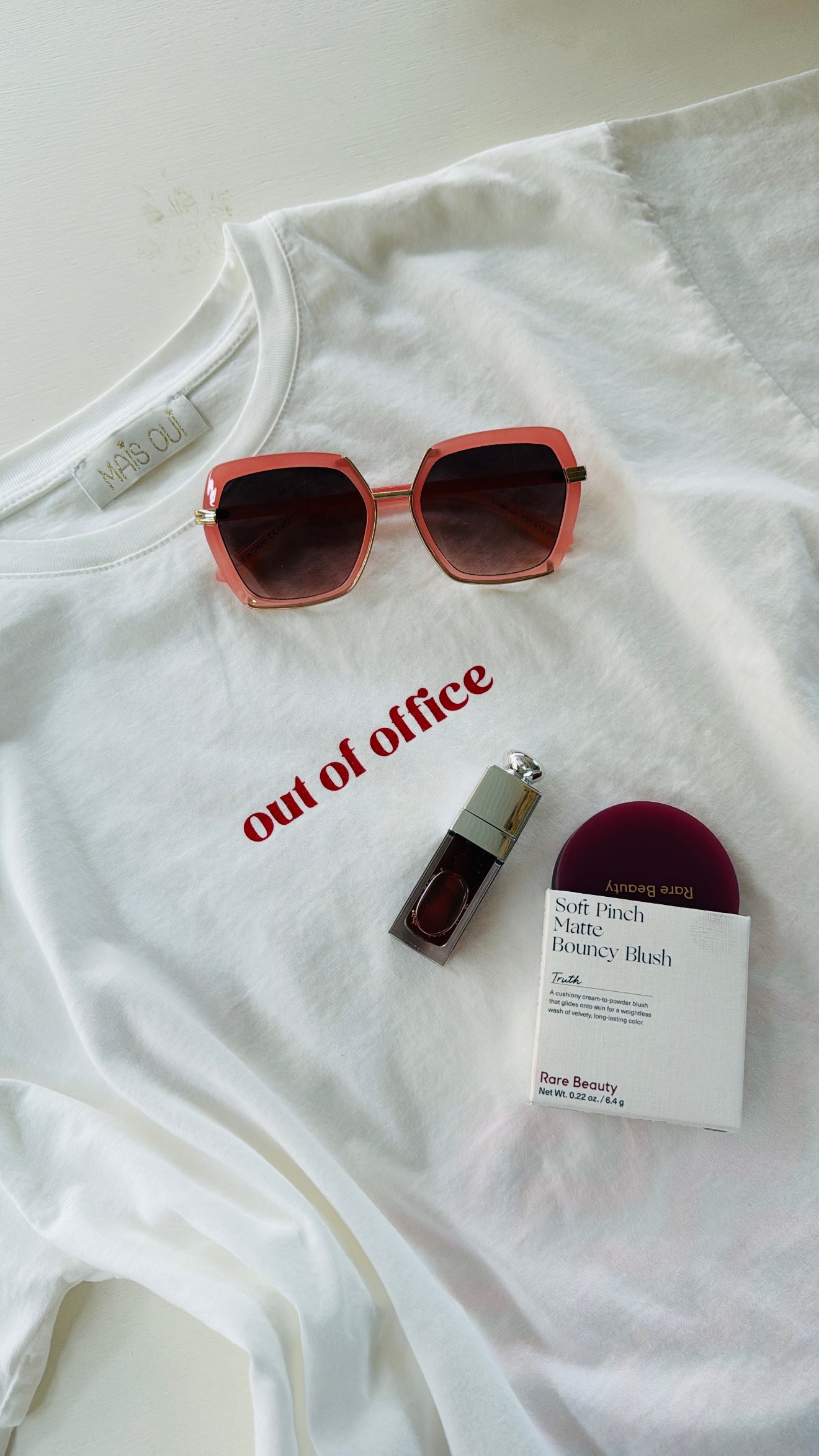 T-shirt OUT OF OFFICE