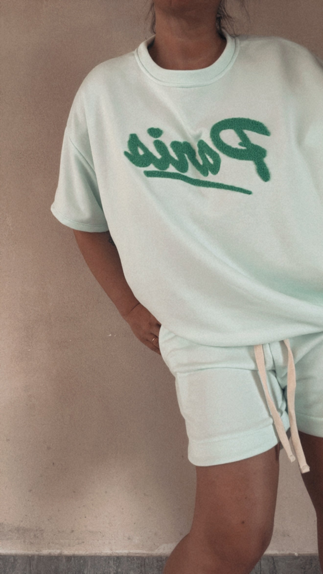 Completo Paris mint