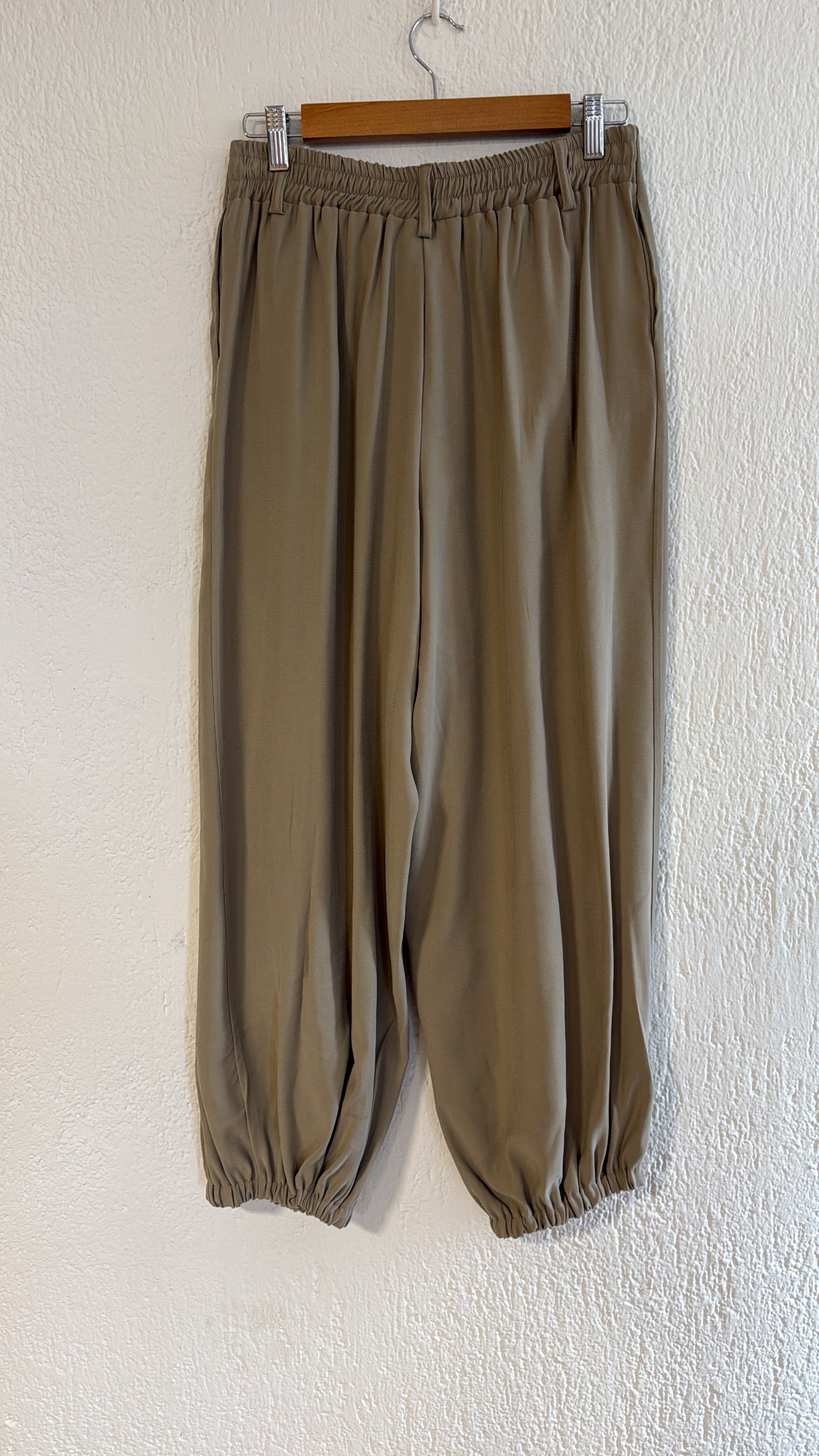 Pantalone Harem kaki