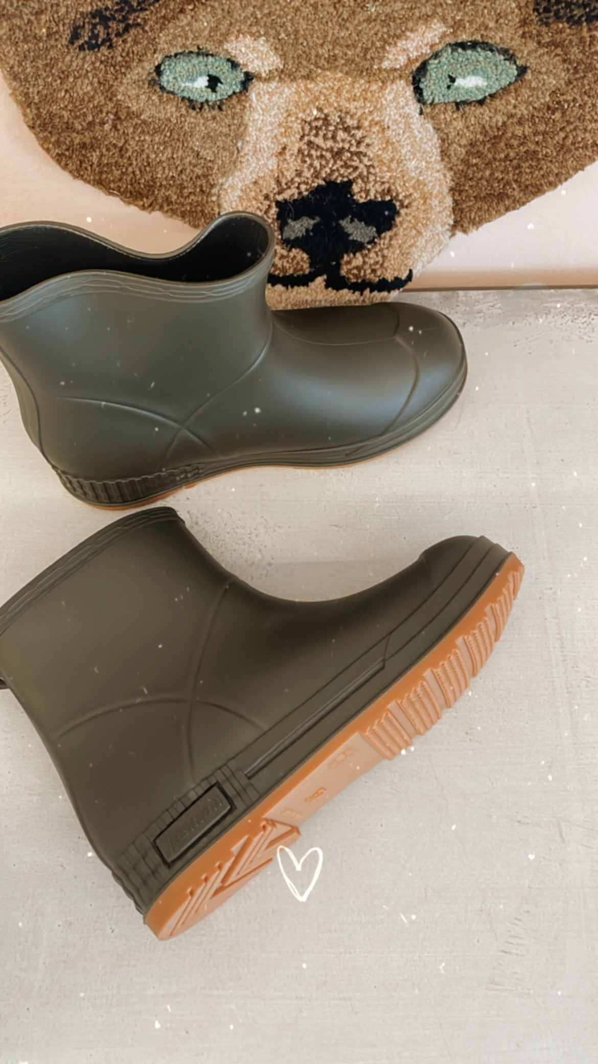 Boots green