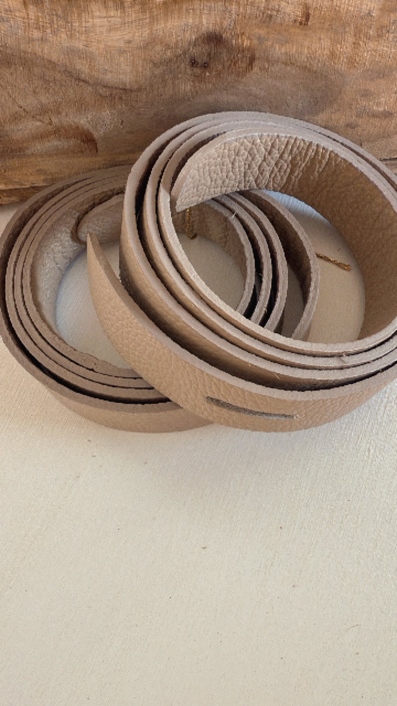 Cintura a taglio beige