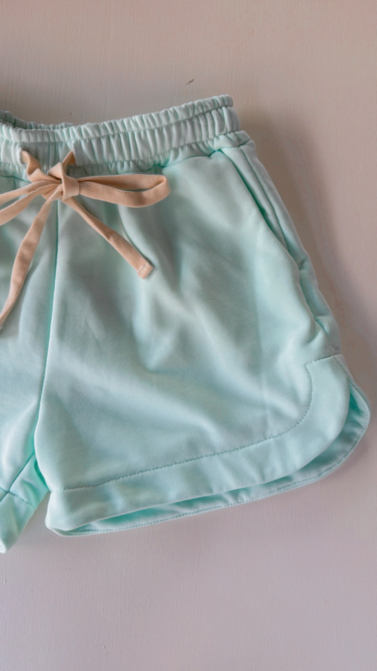 Completo Paris mint