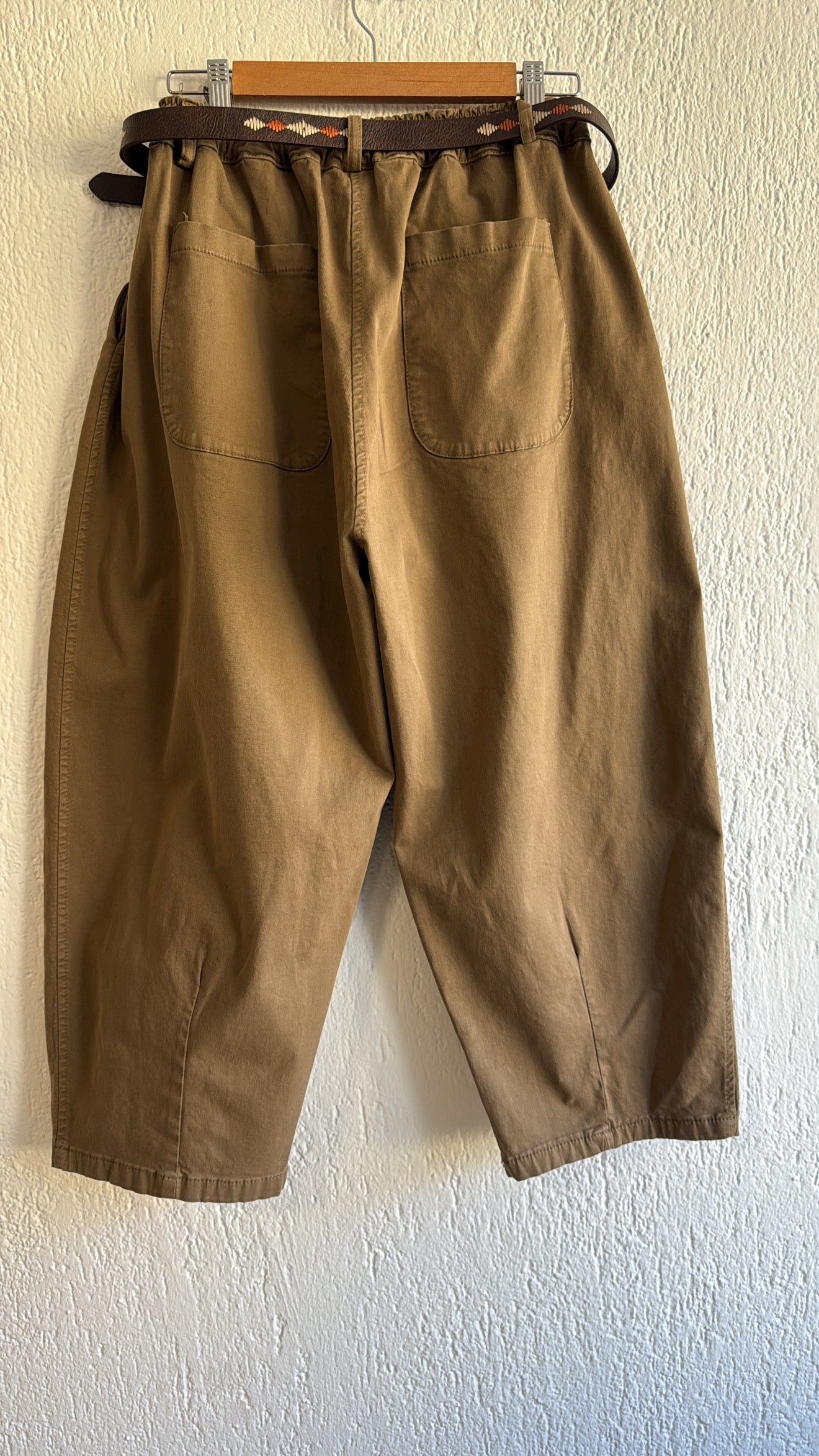 Pantalone Carlos mou