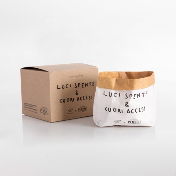 Candela Pensieri Stropicciati: Luci Spente & Cuori Accesi – Vanilla & Milk