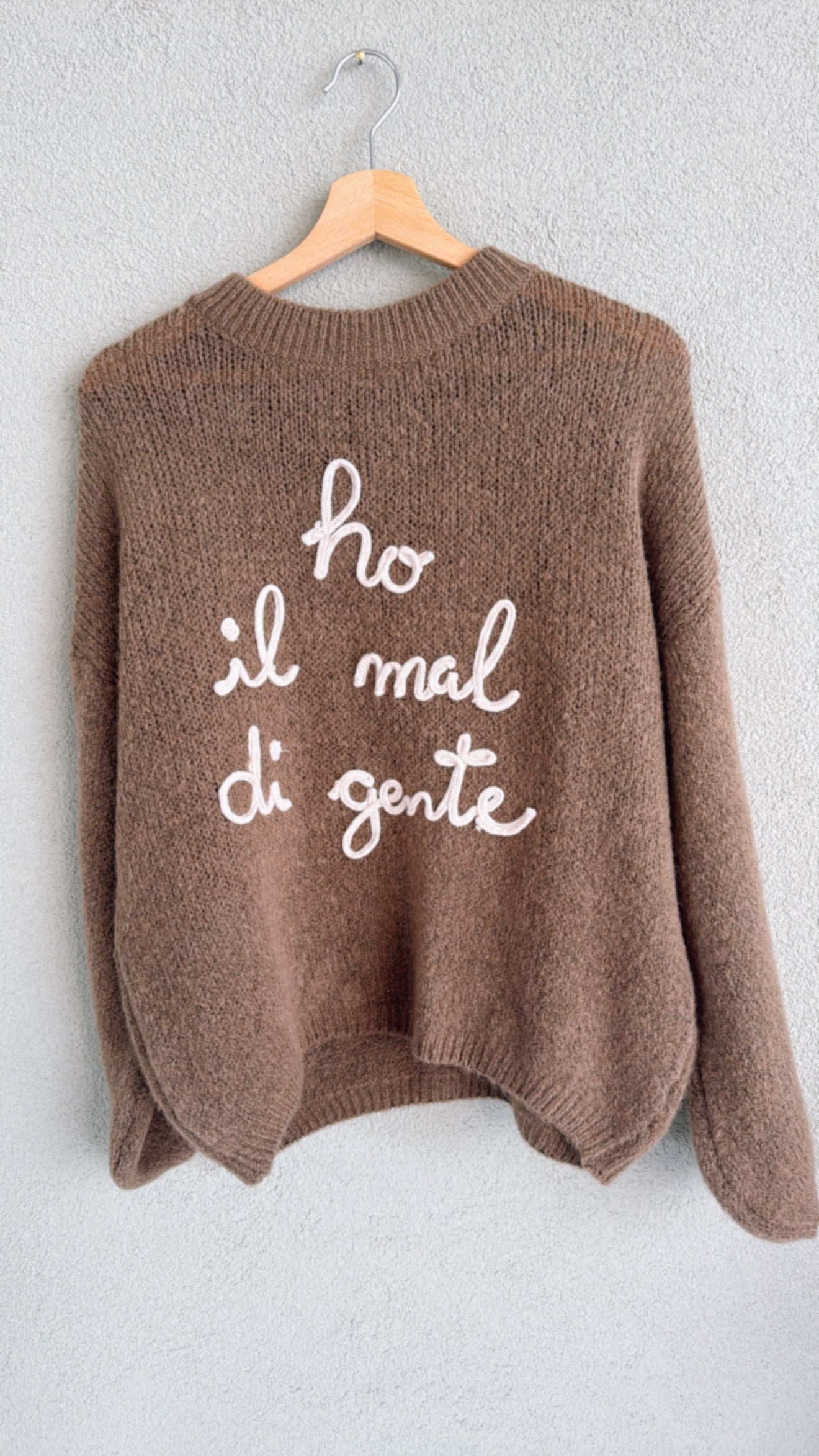 Maglia Ho il mal di gente dark taupe