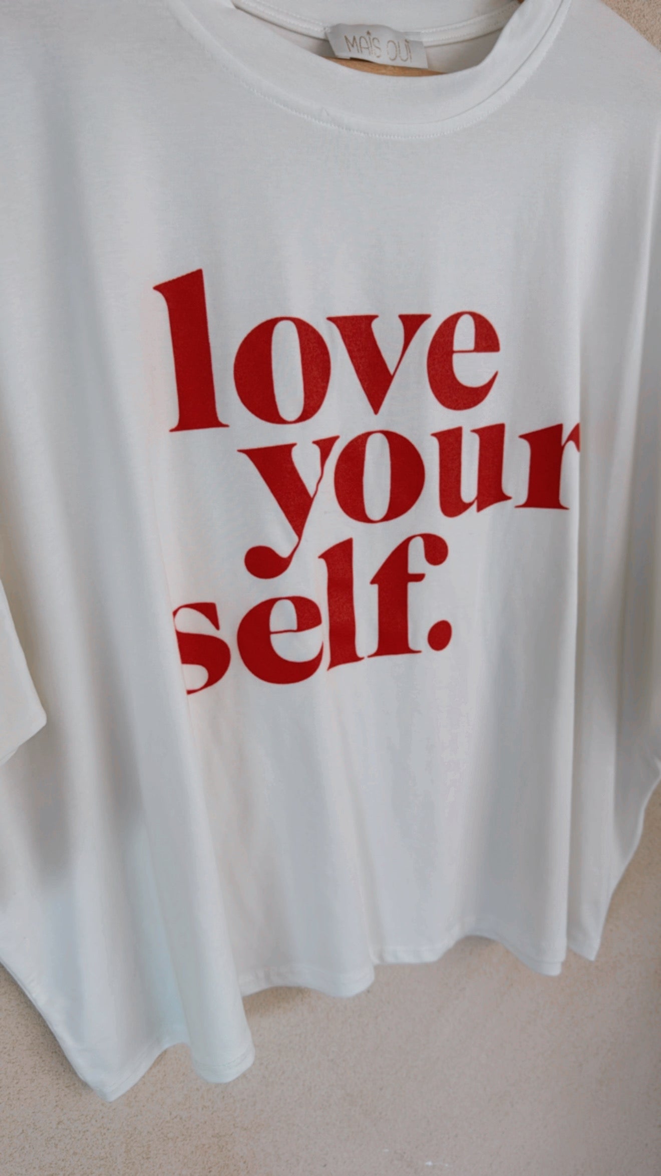 T-shirt Love Yourself red
