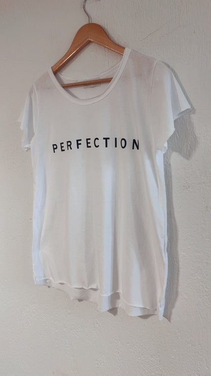 Tee Perfection white