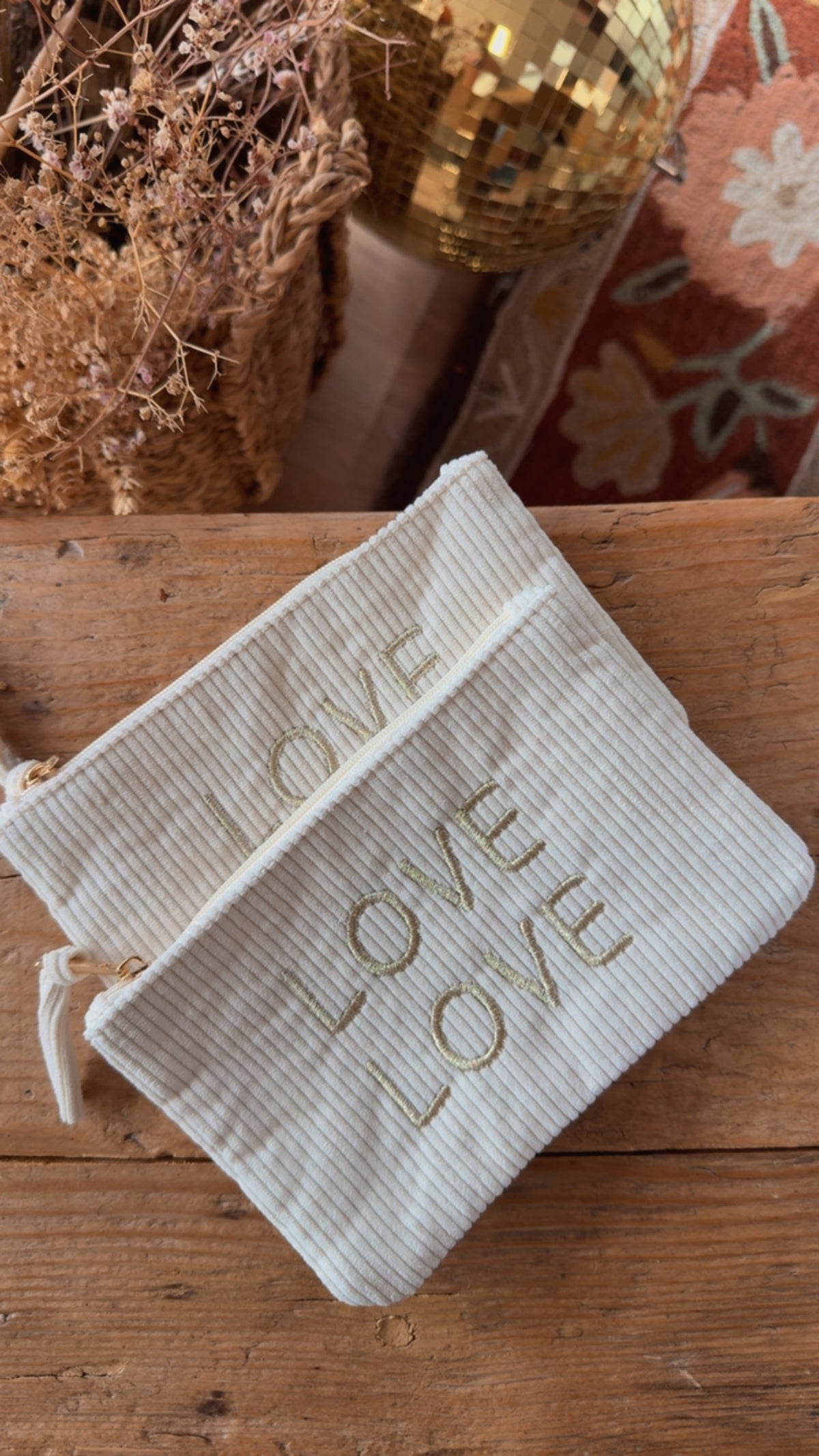 Pochette Velvet Love Love milk