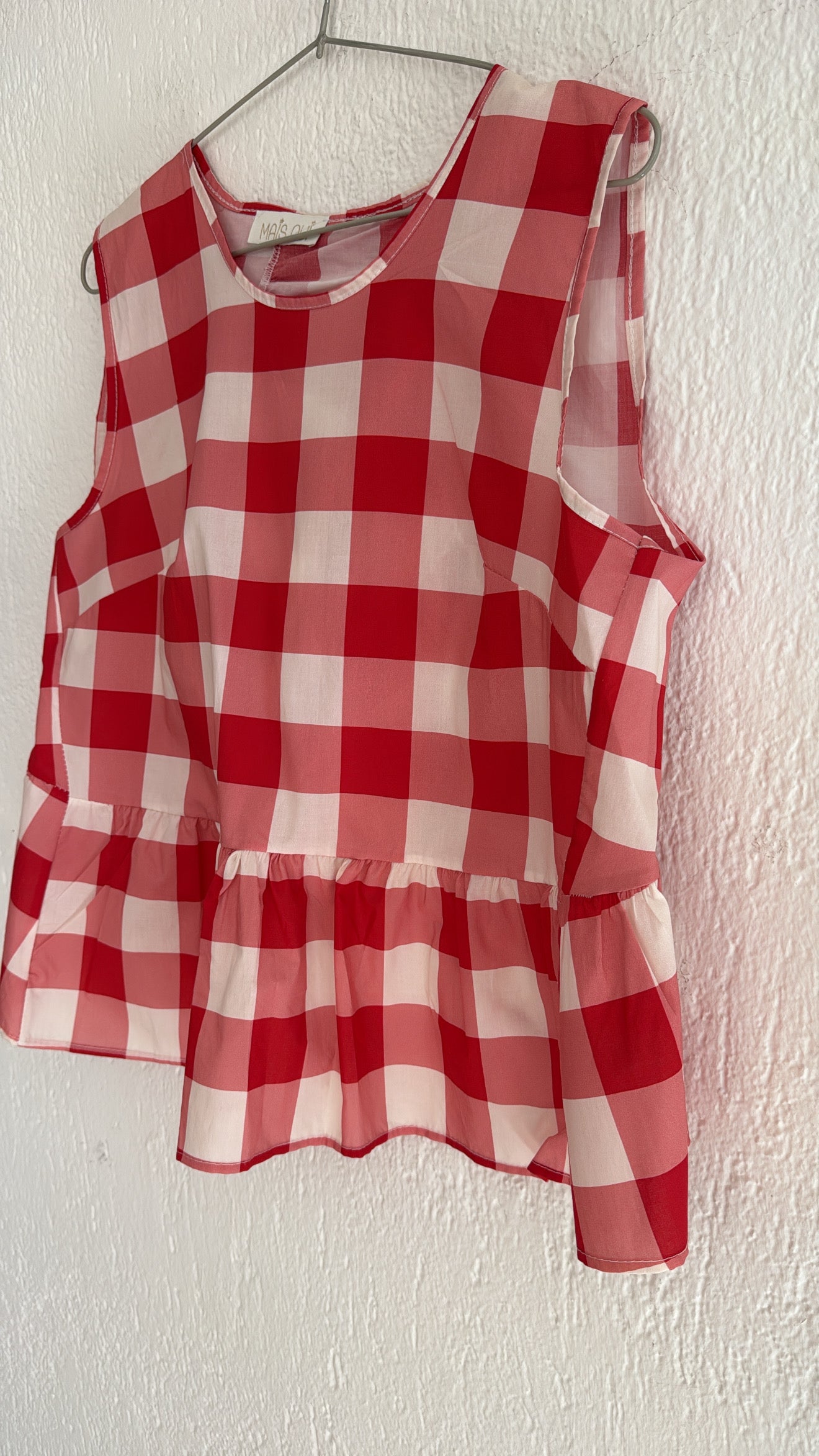 Top Adele red