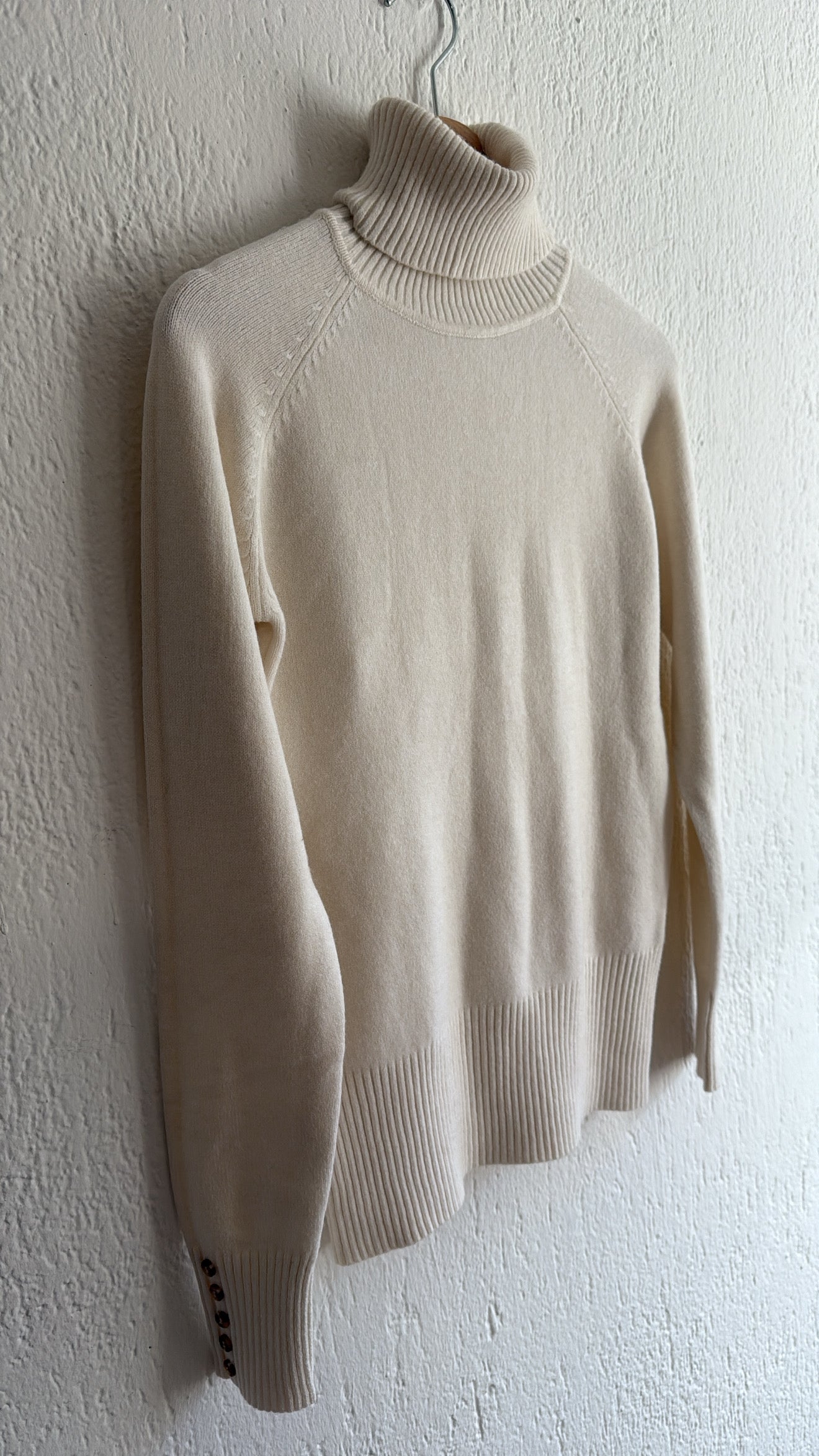 Dolcevita Austin white