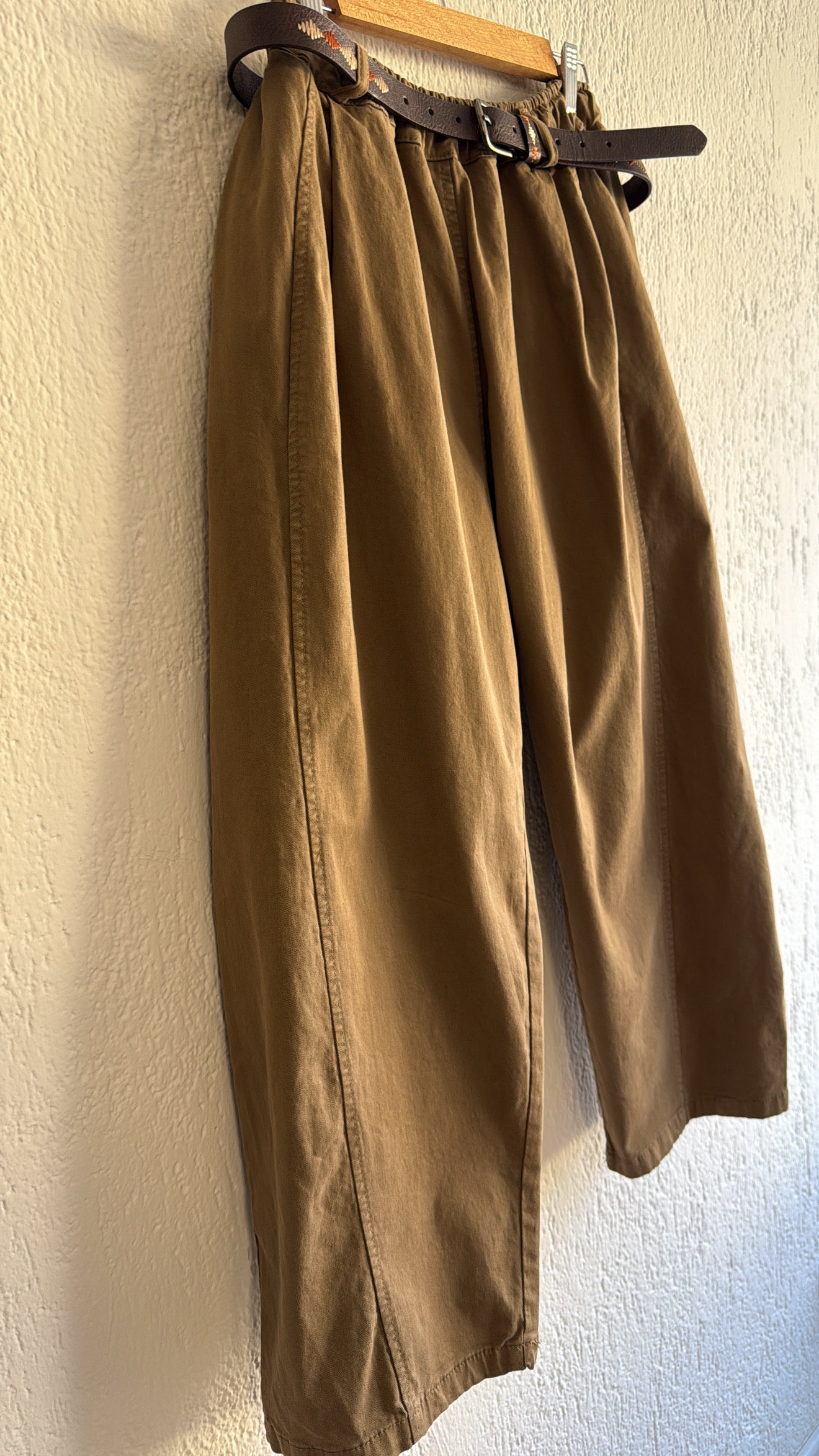 Pantalone Carlos mou