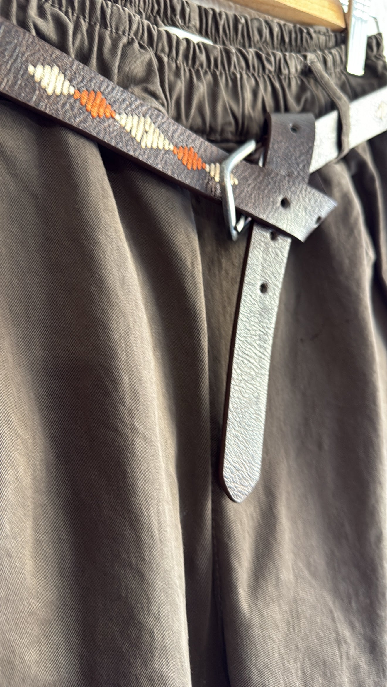 Pantalone Carlos choco