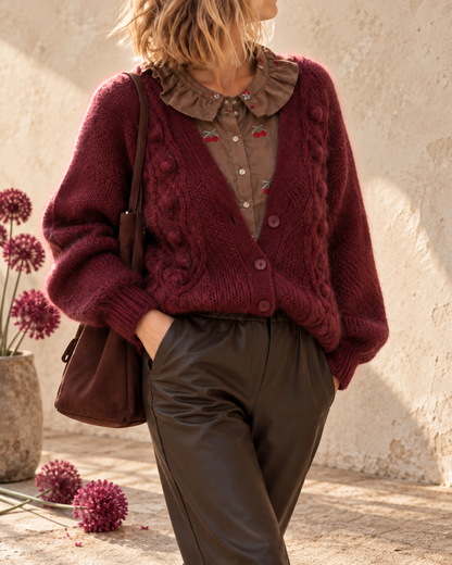 Cardigan Clotilde wine