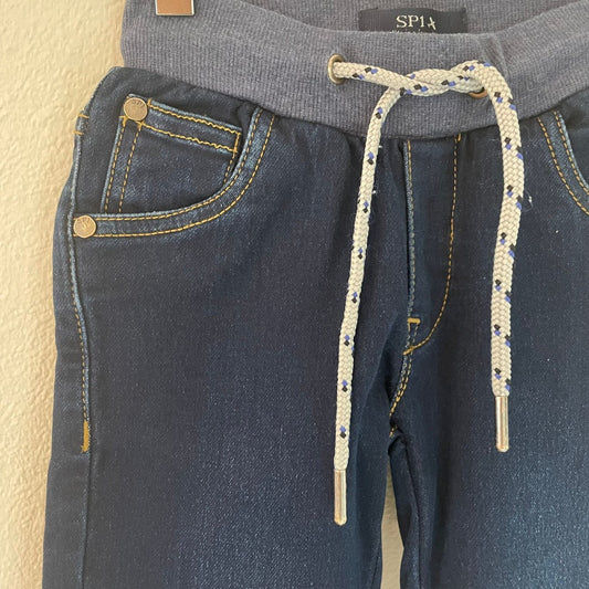 Jeans con vita elastica